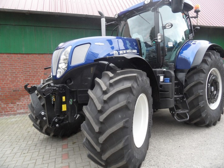 Tuning the New Holland T7 220